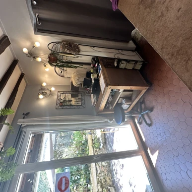 Vente - Bureautique - Décoration - Epicerie - Esthétique - Fleuriste - Institut de beauté - Onglerie - Chocolaterie Chocolatier - Bures-sur-Yvette (91440)-photo-3