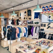 Vente - Articles de sport - Bar à thème - Café - Habillement - Paris (75)